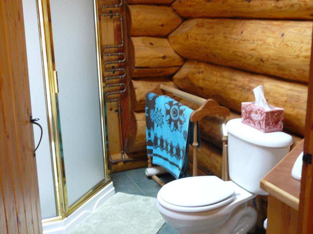 Hitching Post Resort Kelowna Cameră foto