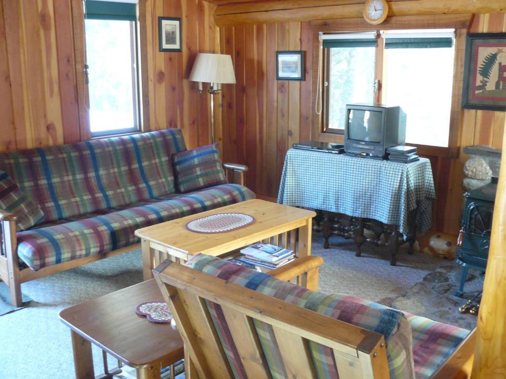 Hitching Post Resort Kelowna Cameră foto