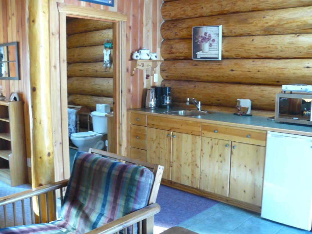 Hitching Post Resort Kelowna Cameră foto