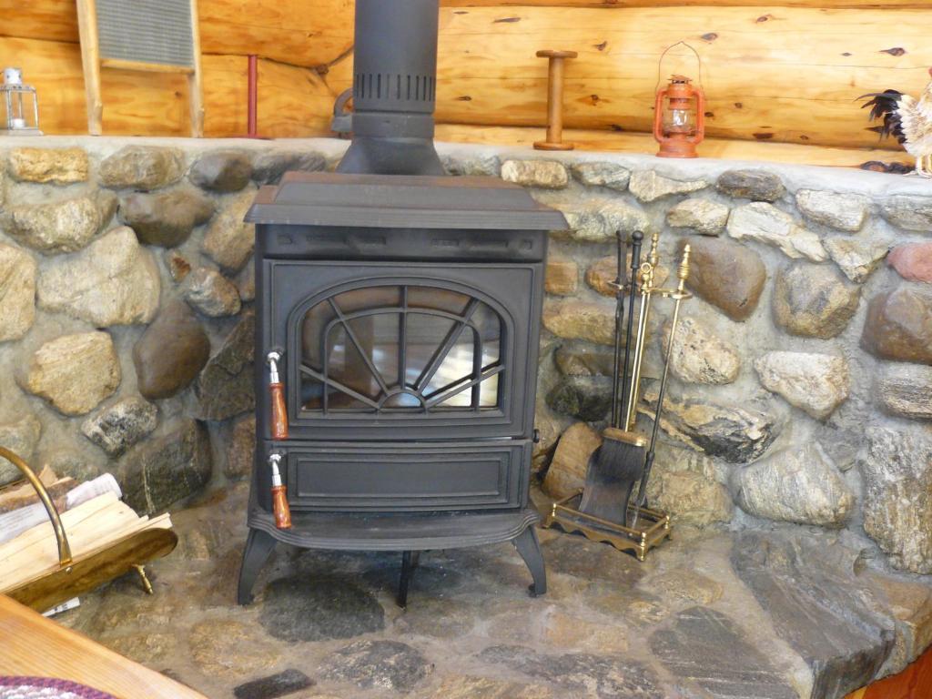 Hitching Post Resort Kelowna Exterior foto