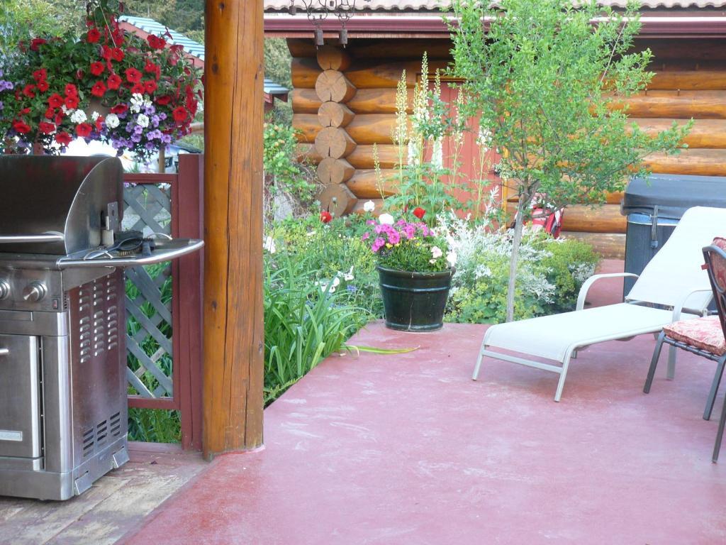 Hitching Post Resort Kelowna Cameră foto
