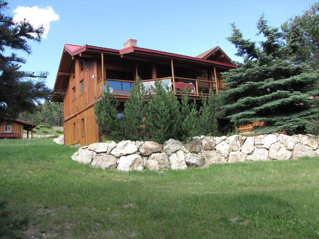 Hitching Post Resort Kelowna Exterior foto